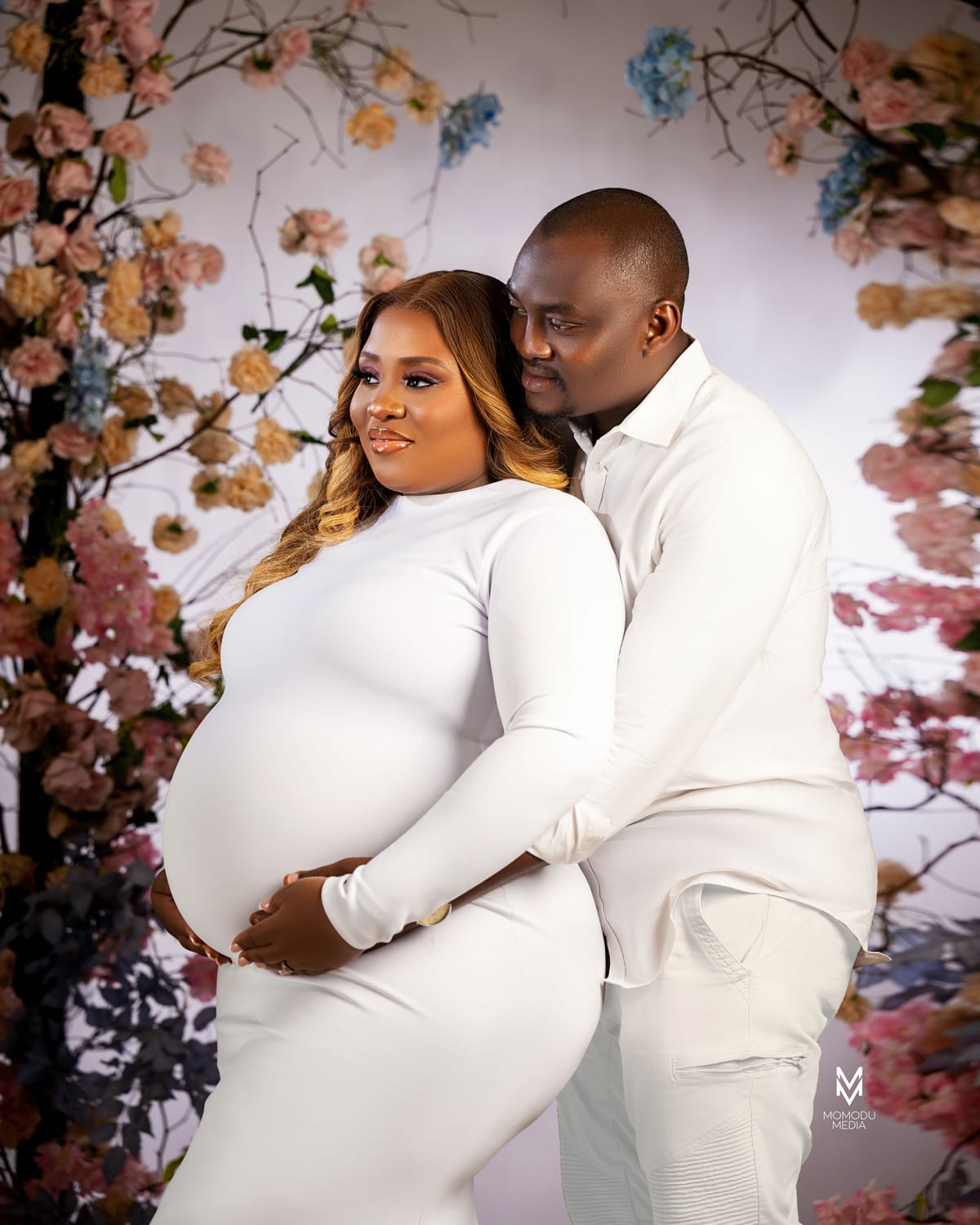 Momodu Studios maternity photography Abuja - Maternity Session